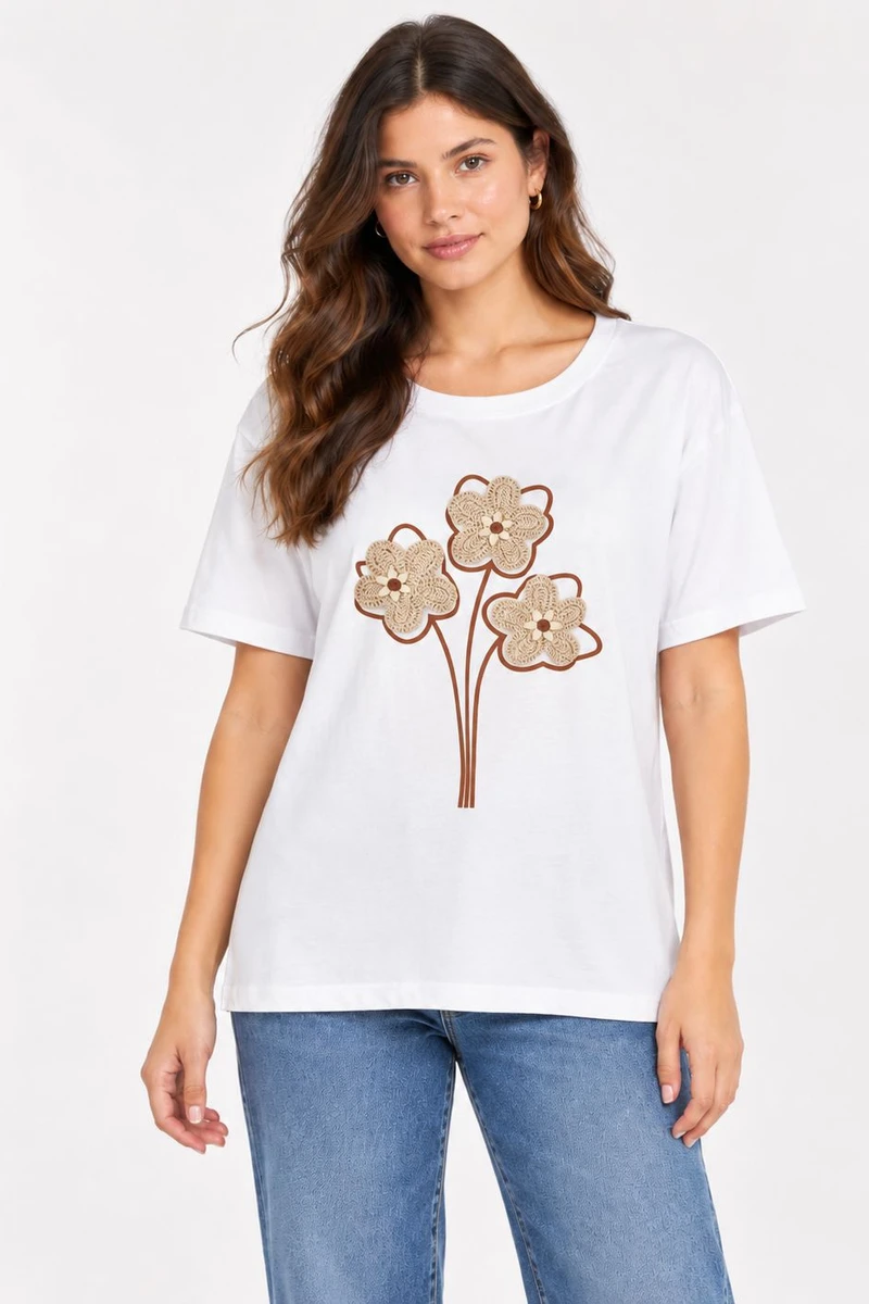 T-shirt bordada T-shirt bordada 2