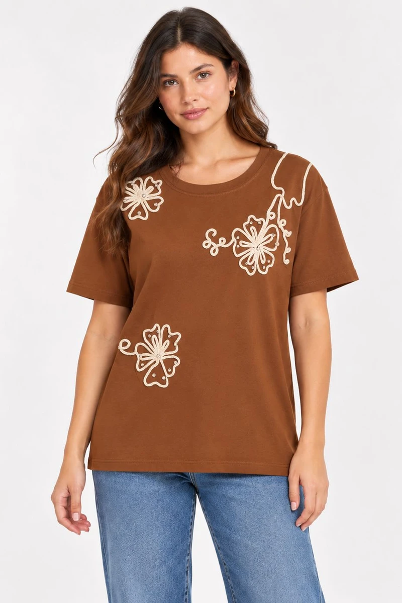 T-shirt bordada T-shirt bordada 4